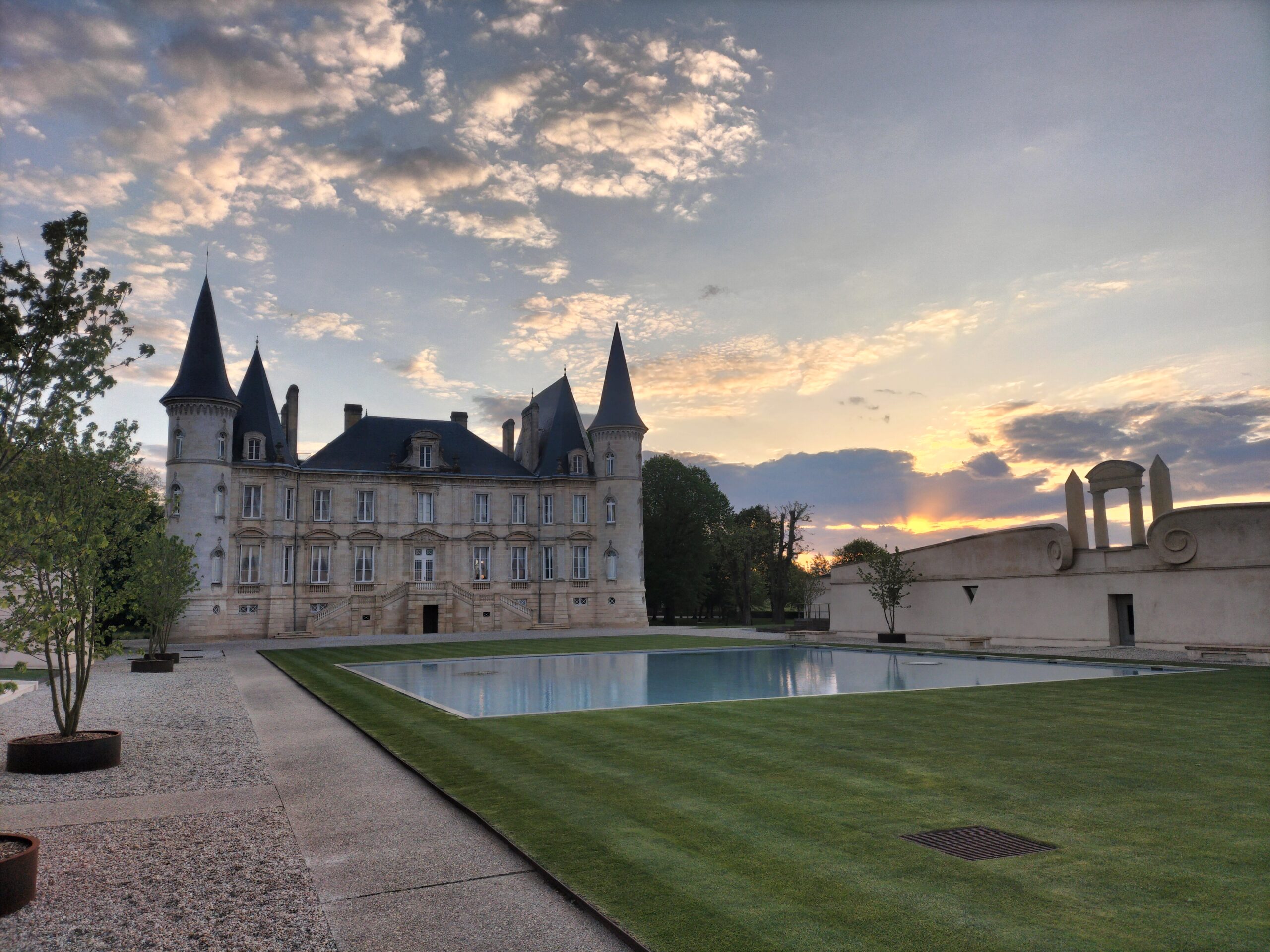 Wine tour Bordeaux - chateau tasting - Saint Emilion - Travel - Cognac - Sauternes - Saint-Julien Pauillac - Margaux - Private & group wine tour