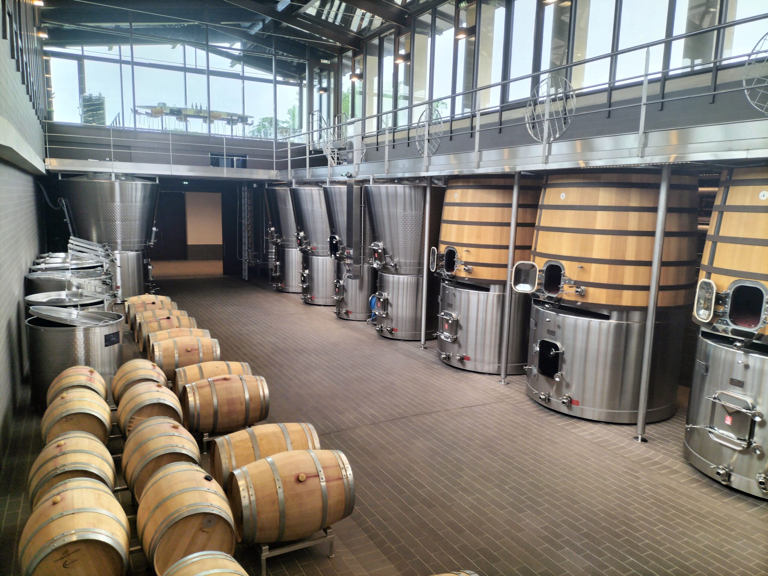 Wine tour Bordeaux - chateau tasting - Saint Emilion - Travel - Cognac - Sauternes - Saint-Julien Pauillac - Margaux - Private & group wine tour